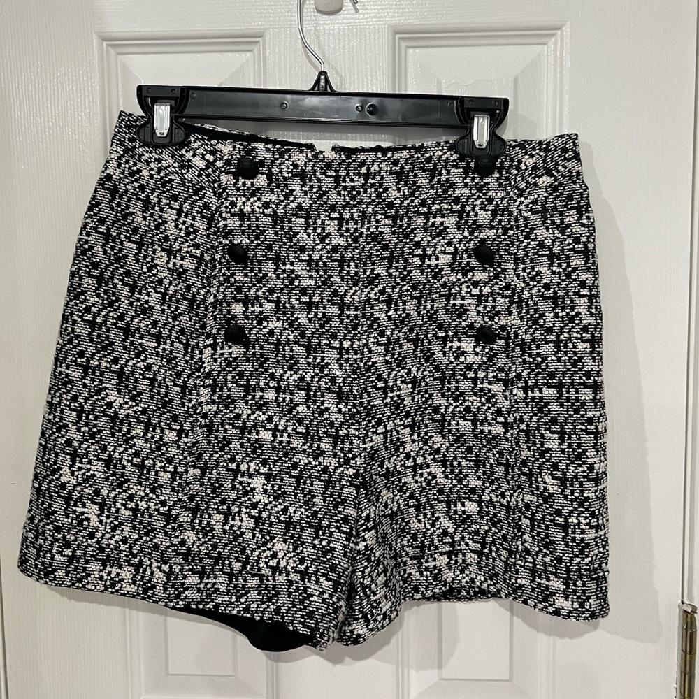 Express High Rise Shorts - Picture 3 of 6